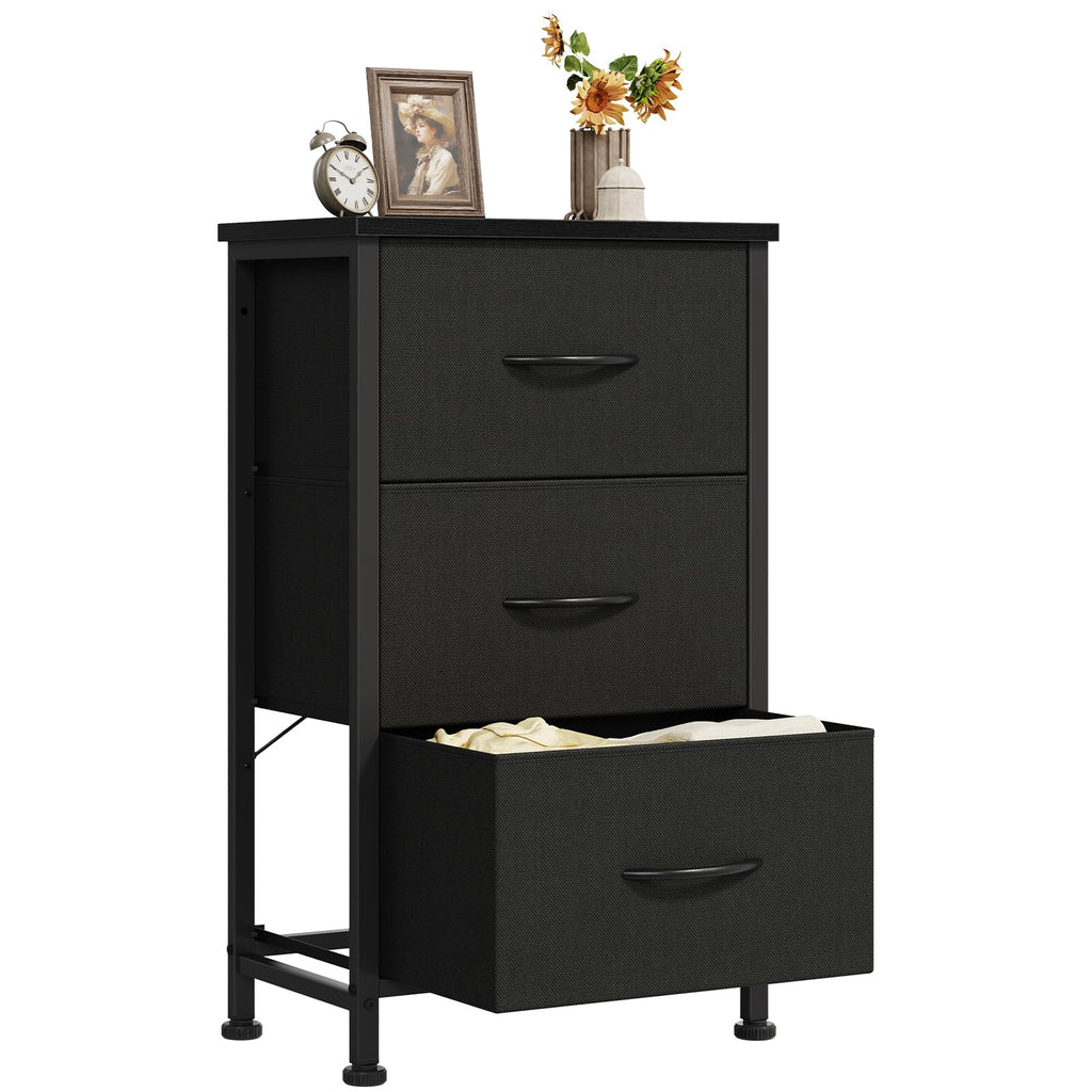 3 Drawer Nightstand R425603