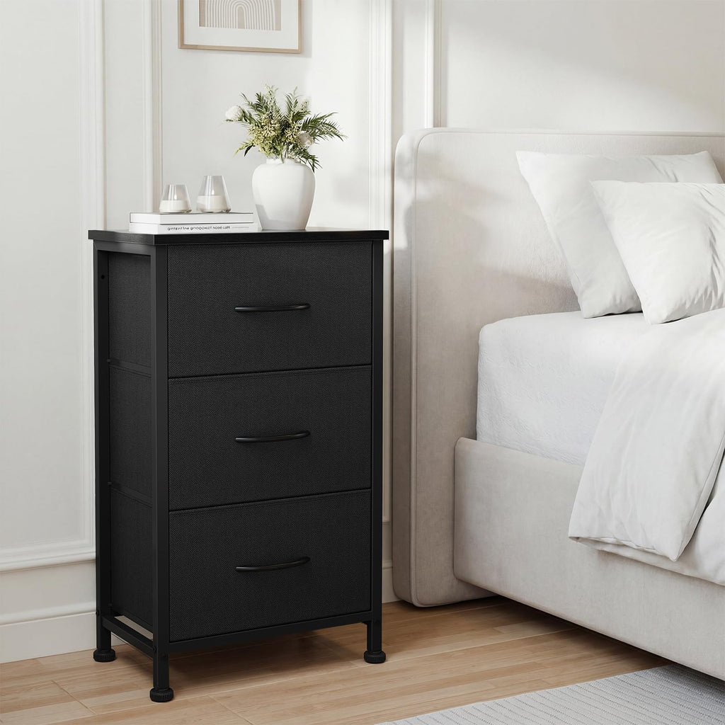 3 Drawer Nightstand R425603