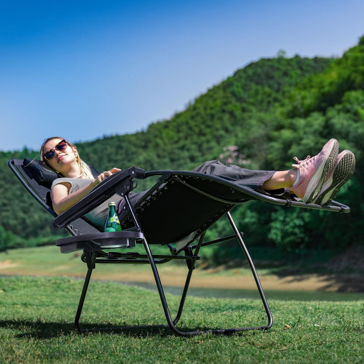 Black Adjustable Steel Mesh Zero Gravity Lounge Chair with Pillow and Cup Holder G701916