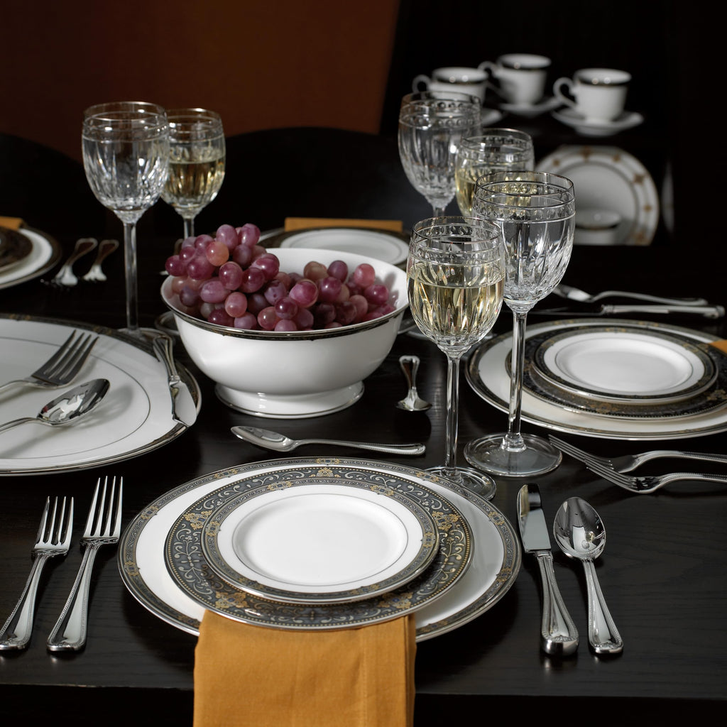 White 5 Piece Dinnerware Set C673772