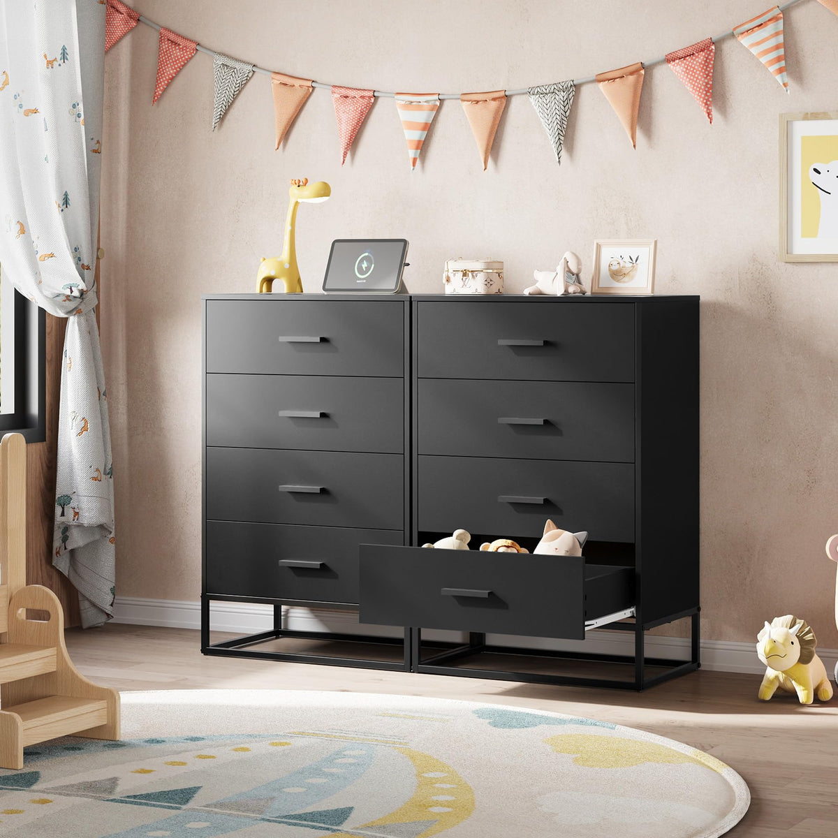 Black 4 Drawer Wooden Dresser Q509